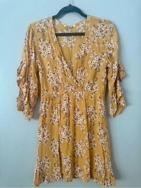 Billabong "Love Light" Floral Print Flutter Sleeve Mini Dress - Mustard Yellow